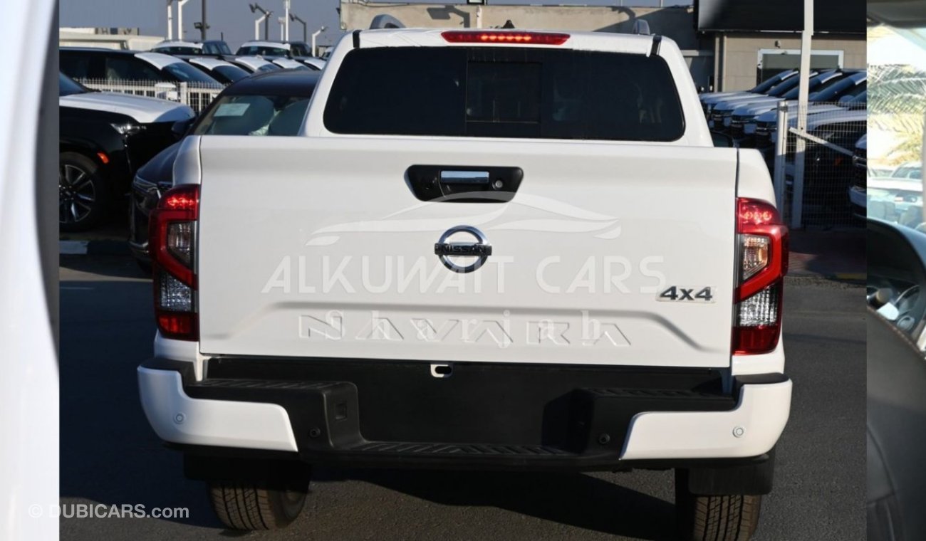 نيسان نافارا NISSAN NAVARA 2.5 PETROL L E 4X 4 MT DC PLUS