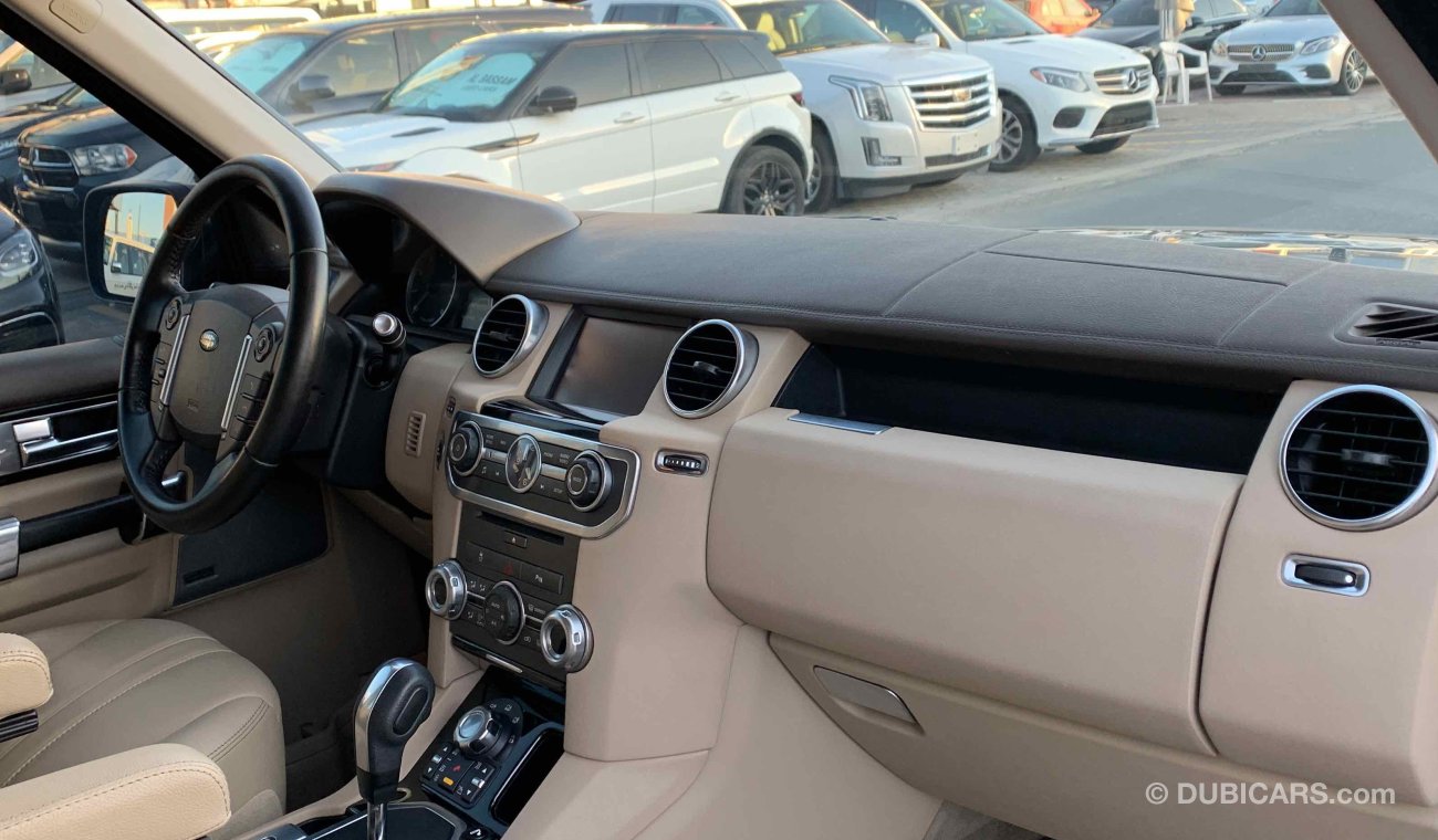 Land Rover Discovery V8 HSE GCC