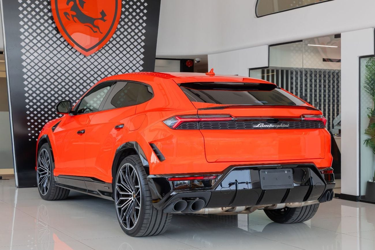 Lamborghini Urus SE Slightly Used | WARRANTY & SERVICE CONTRACT | FULL CARBON FIBER | 2025