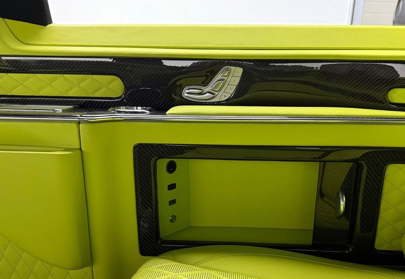 Mercedes Maybach V250 Maybach 2023 Mercedes Benz V250 Maybach Kit, 2028 Mercedes Warranty, Low Km, Excellent Condition, GCC