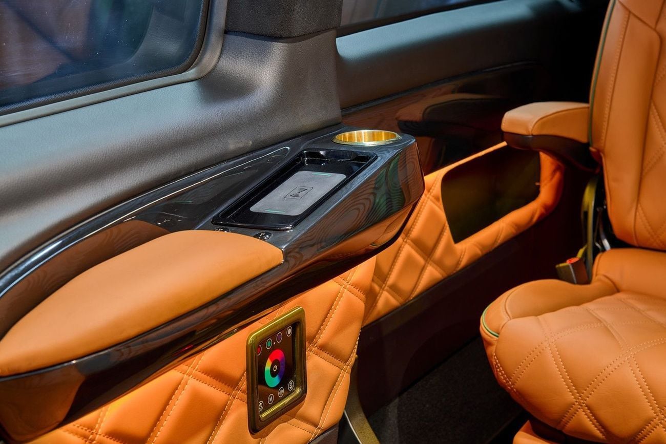 مرسيدس بنز V 300 2026 “L’ENTOURAGE” - Handcrafted by ROYAL CUSTOMS in Dubai (5 Year Warranty)
