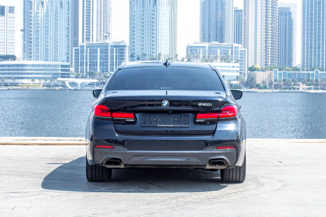 بي أم دبليو 520i M Sport Comfort 2.0L