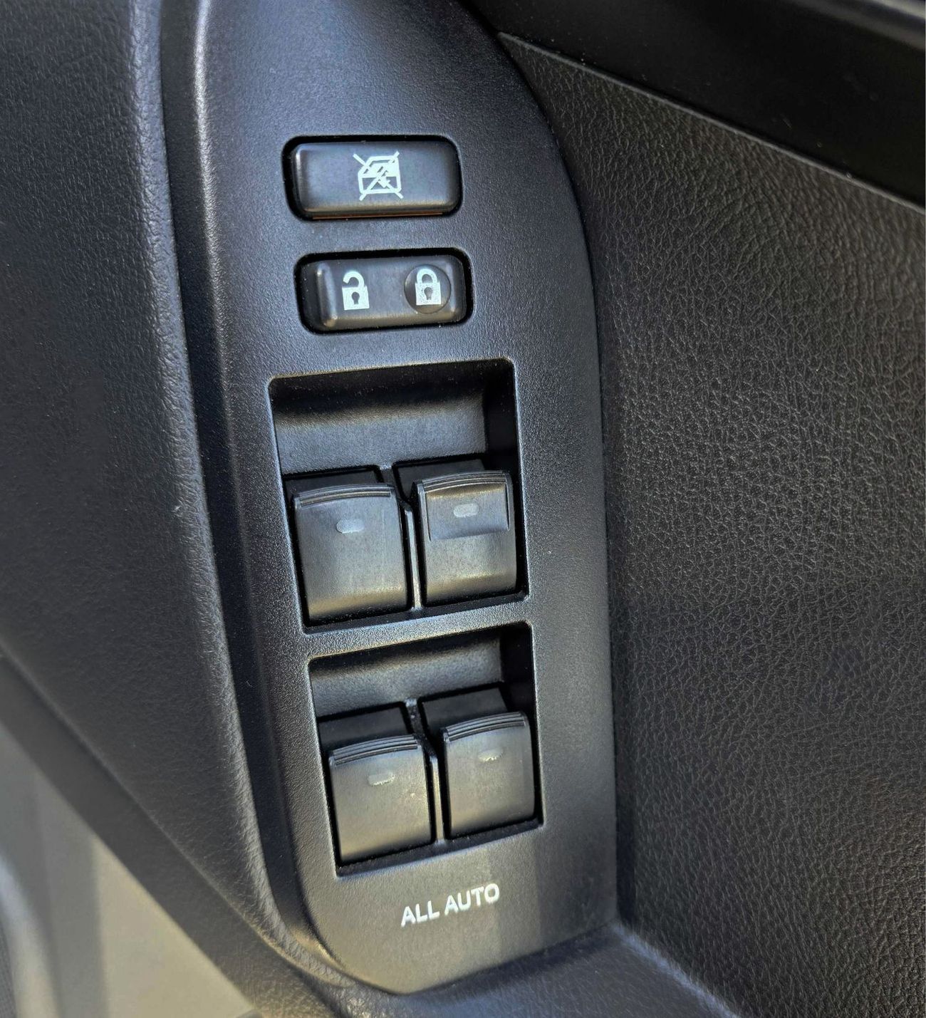 Toyota Prado 4x4 Diesel 2.8L Right Hand Drive (Export only)