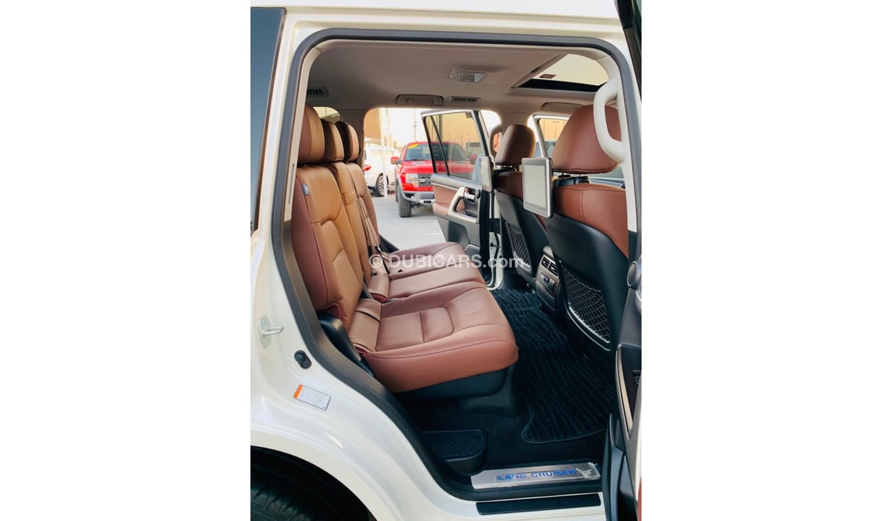 Toyota Land Cruiser VXR