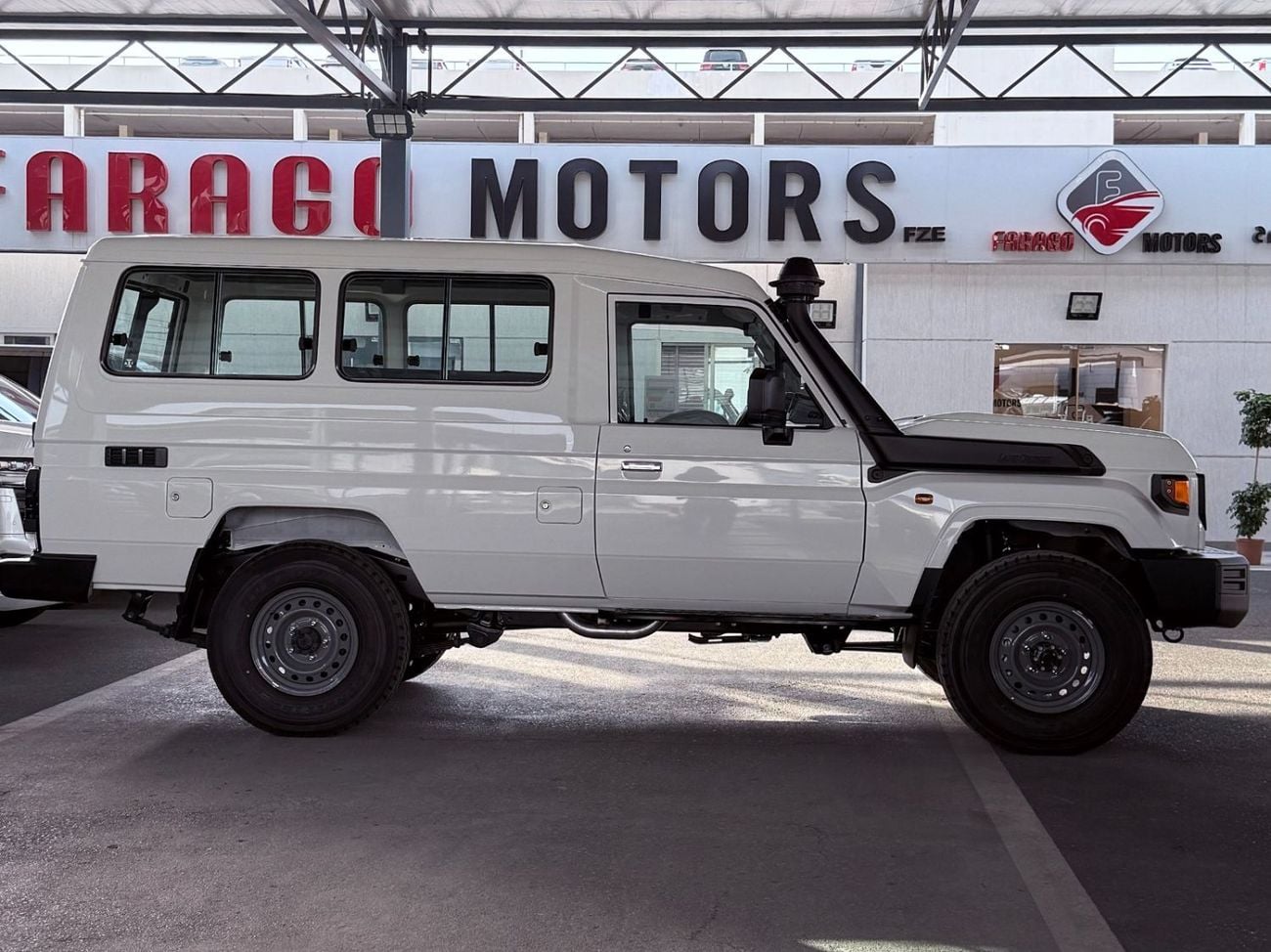 Toyota Land Cruiser 70 **EXPORT ONLY**التصدير فقط خارج الخليج***