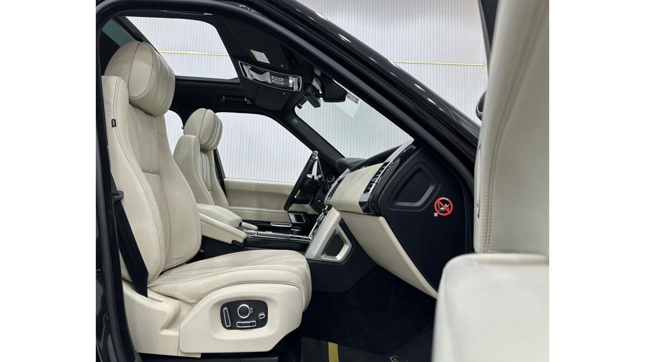 Land Rover Range Rover 2016 Range Rover Vogue SE V8 Supercharged, Full Range Rover Service History, GCC