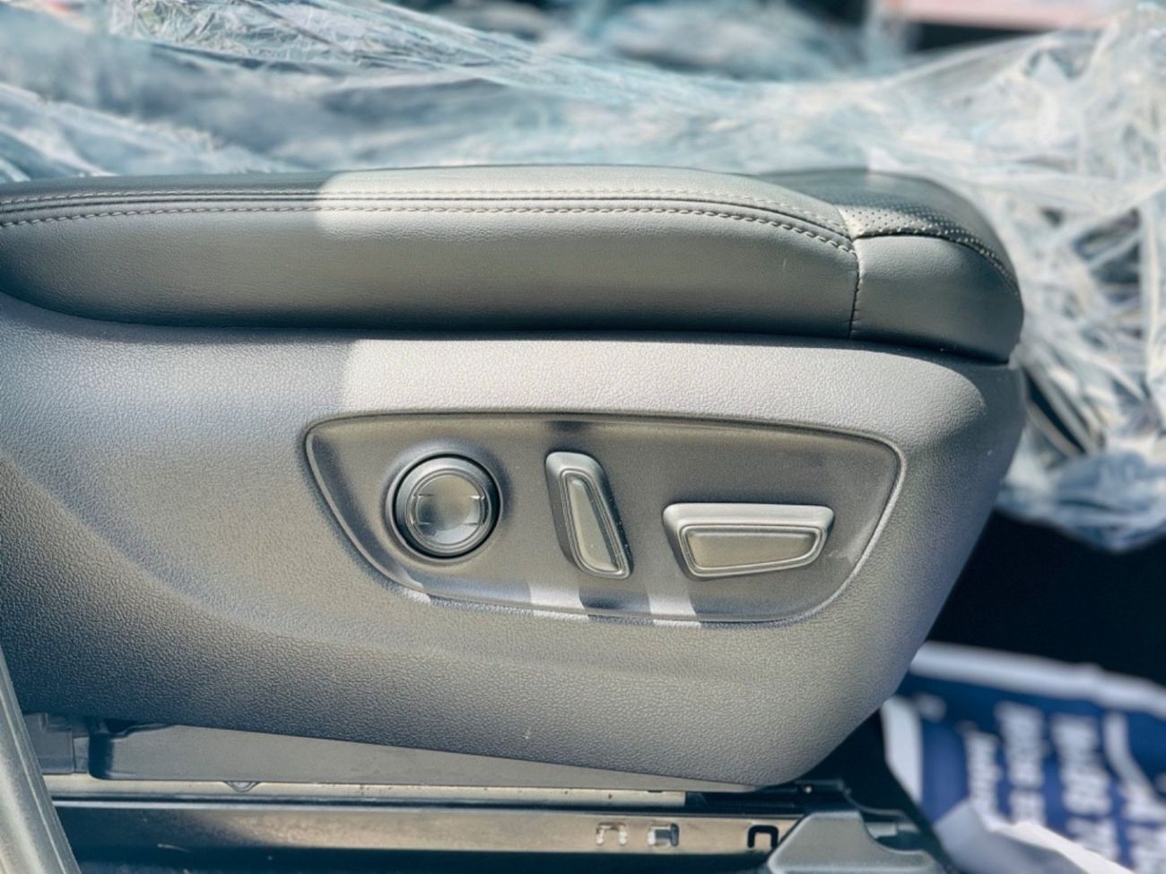 تويوتا لاند كروزر TOYOTA LAND CRUISER VXR TWIN-TURBO RIGHT HAND DRIVE DIESEL