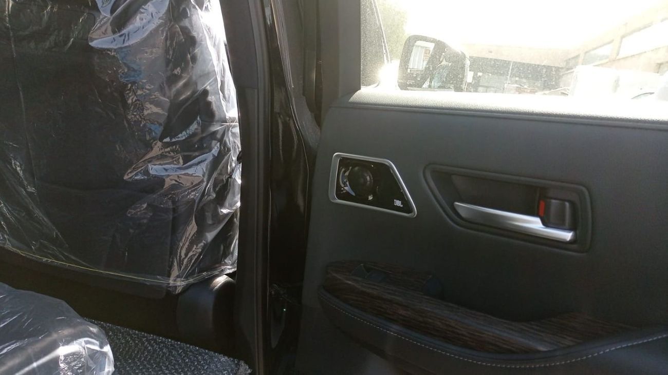 Toyota Land Cruiser VXR 3.5L