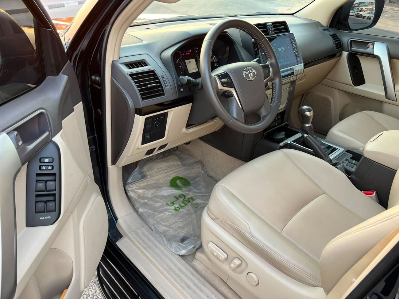 تويوتا برادو 2022 Toyota Prado TXL Full Option 4.0L V6 - AWD 4x4 - Electric Seat - Rear CAM & Sensors - Cool Box