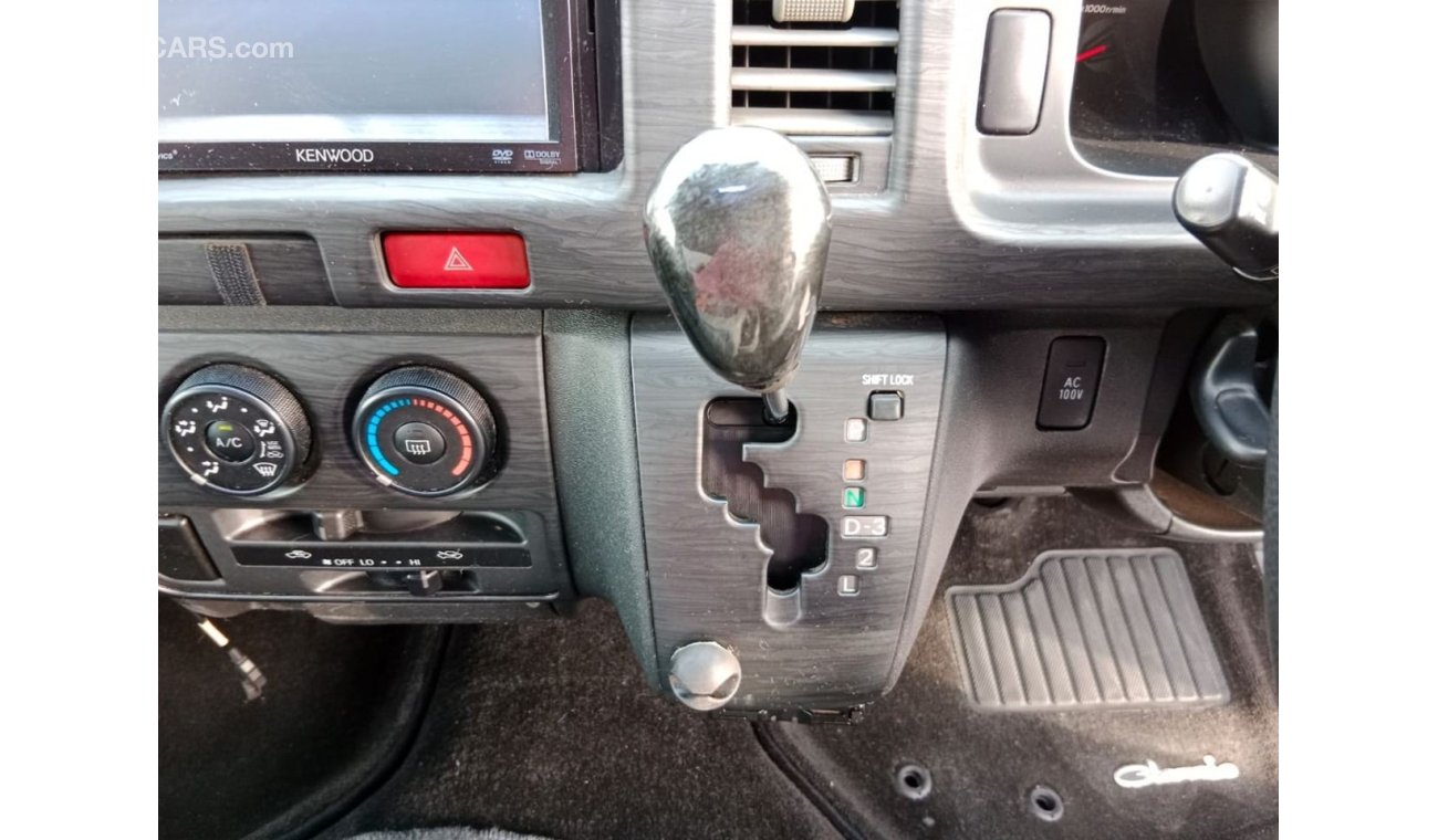 تويوتا هاياس TOYOTA HIACE VAN RIGHT HAND DRIVE   (PM1528)