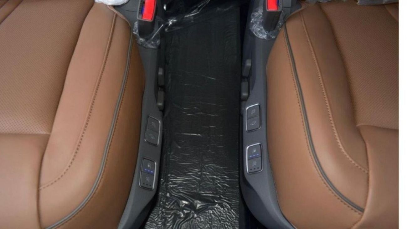 هيونداي ستاريا VIP 2.2L Diesel 7 Seater AWD Automatic 2026 MODEL