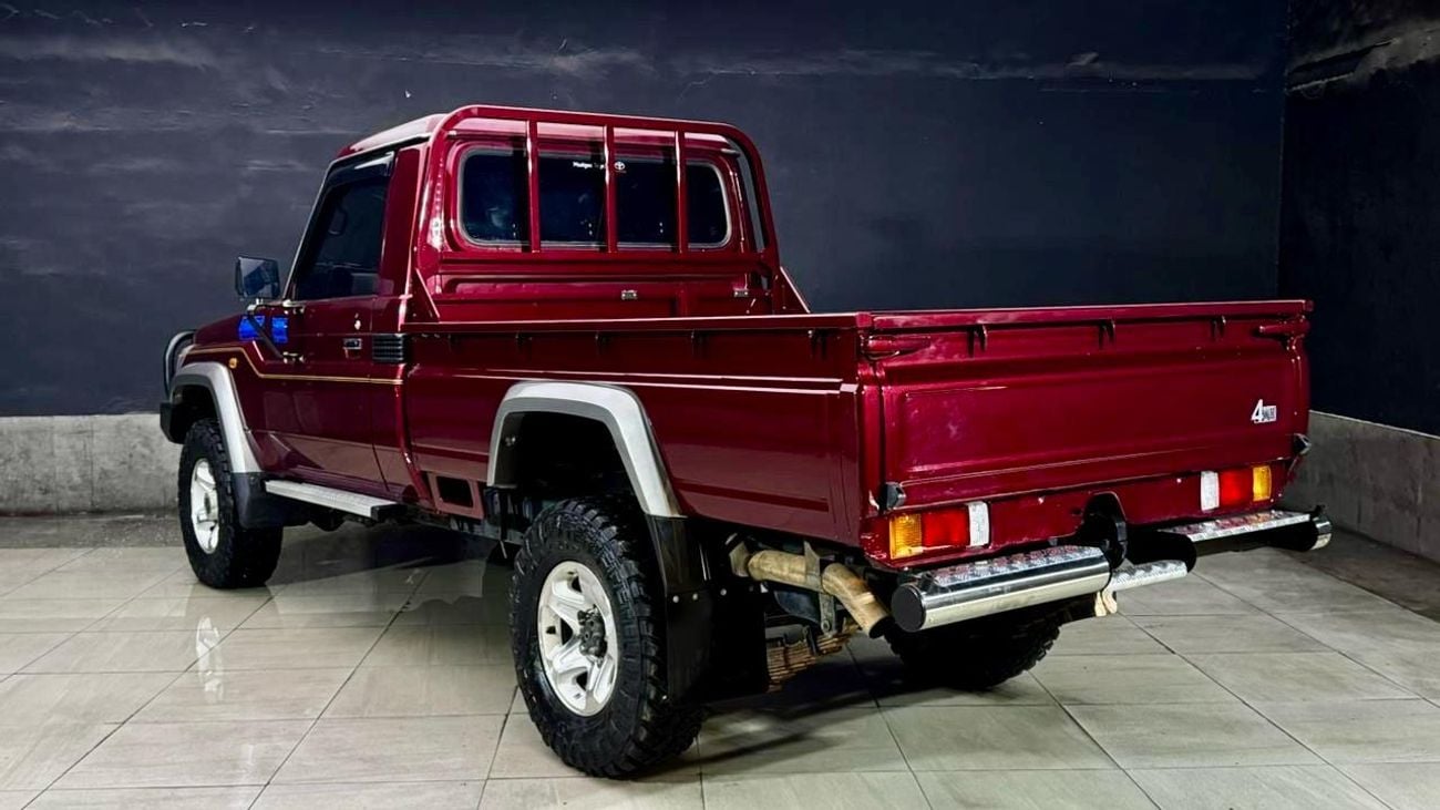 Toyota Land Cruiser Pick Up RIGHT HAND ONLY FOR EXPORT 4WD MT 4.5 LITER