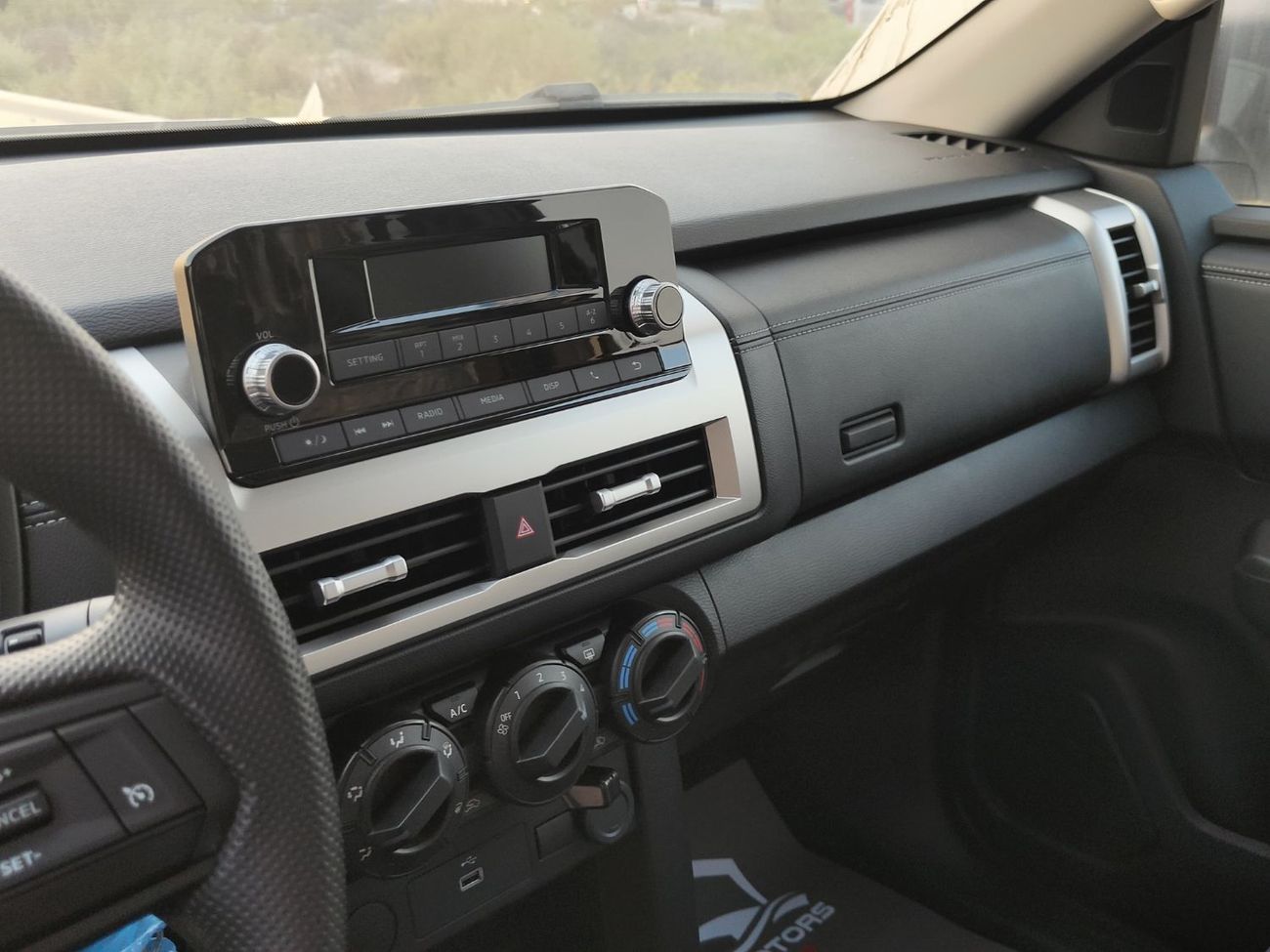 Mitsubishi L200 MITSUBISHI L200 PETROL GLX 2.4L 2025