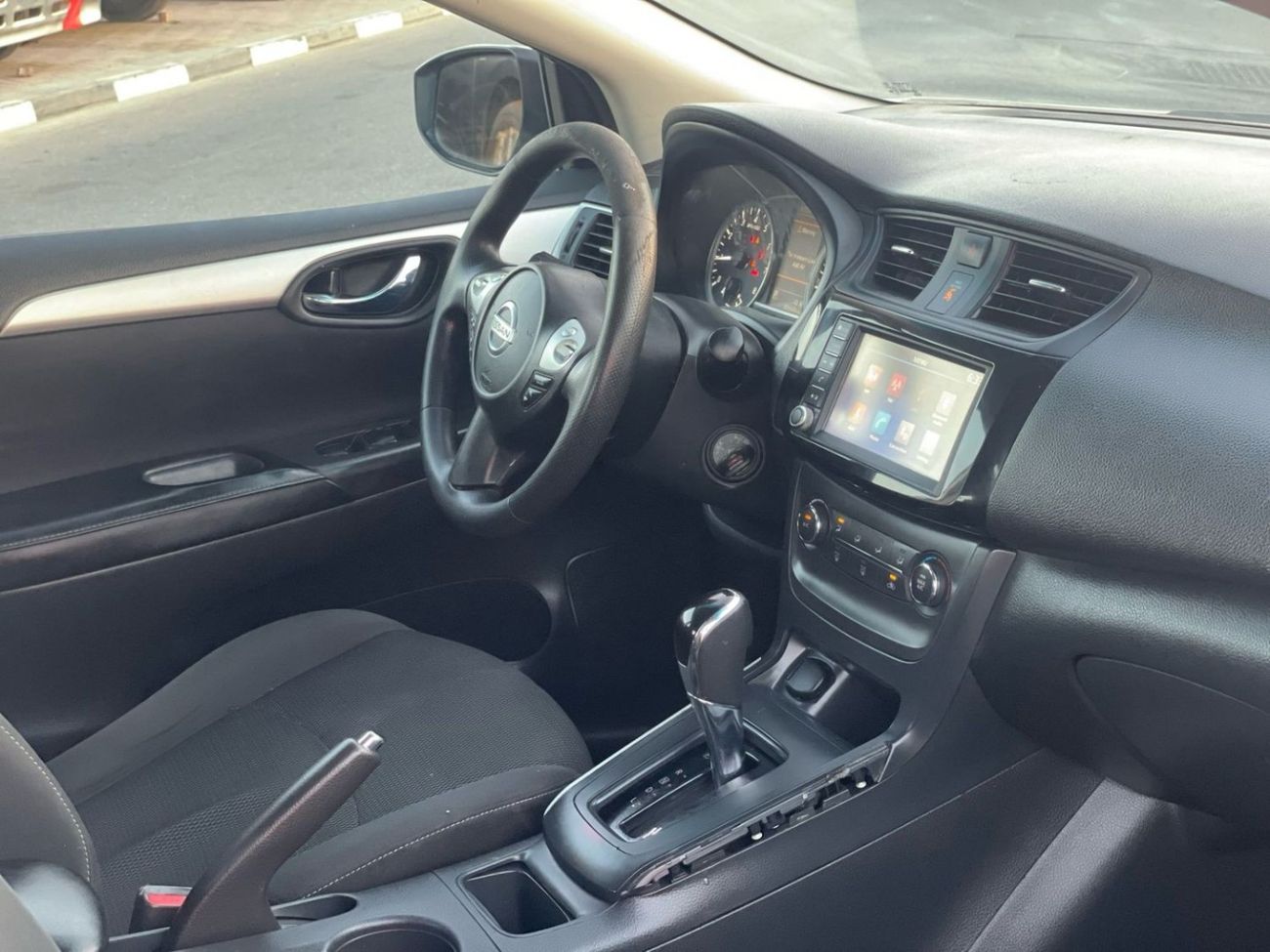 نيسان سنترا 2019 Nissan Sentra S 1.8L V4 MidOption+ Ecar onomical C-