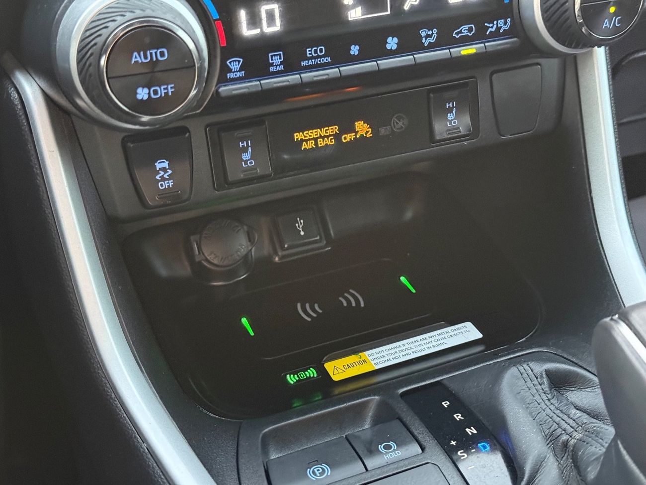 تويوتا راف ٤ XLE 2.5L