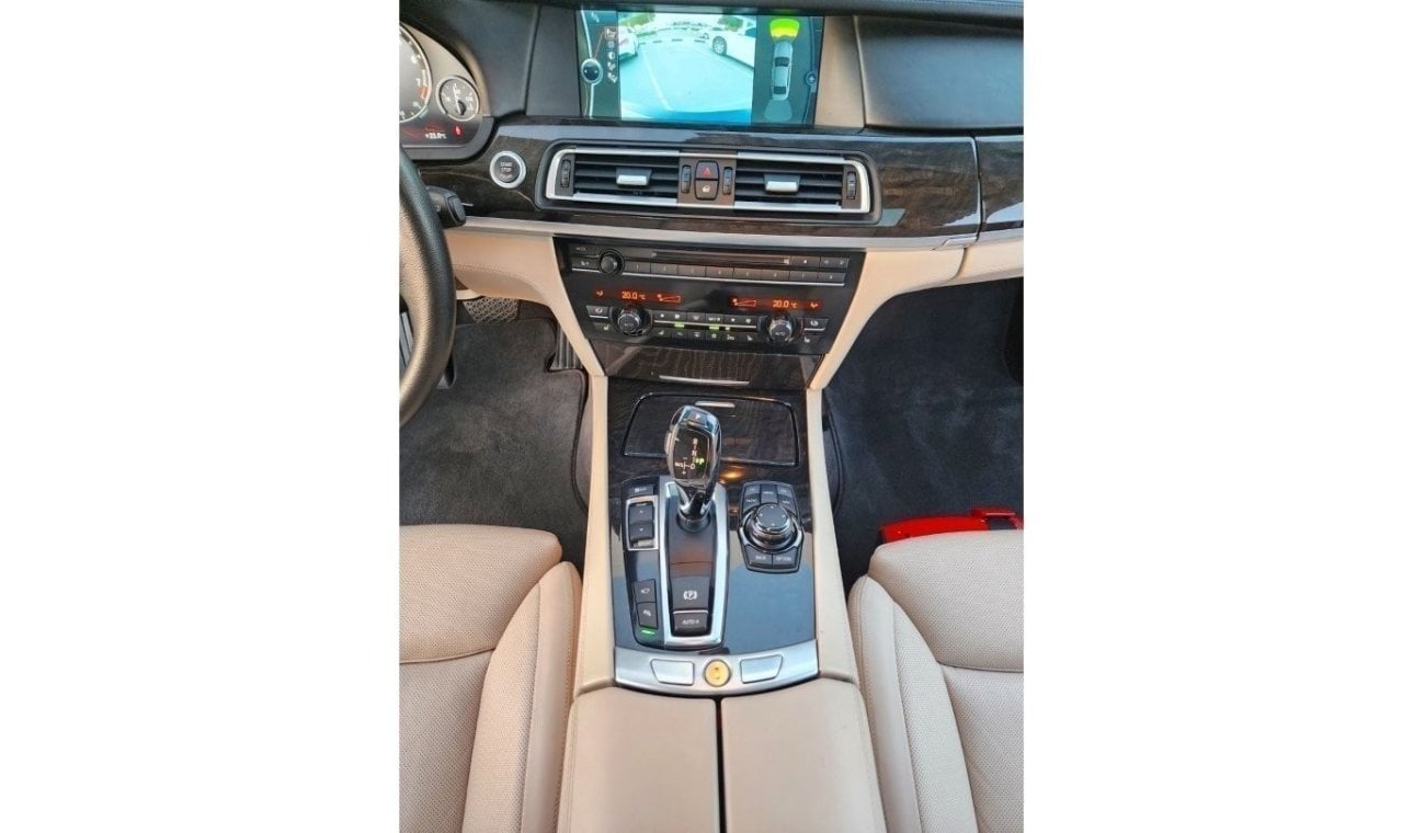 BMW 760Li 2012 BMW 760 LI LUXURY GCC SPEC  FULL MAINTAINANCE FROM AGENCY