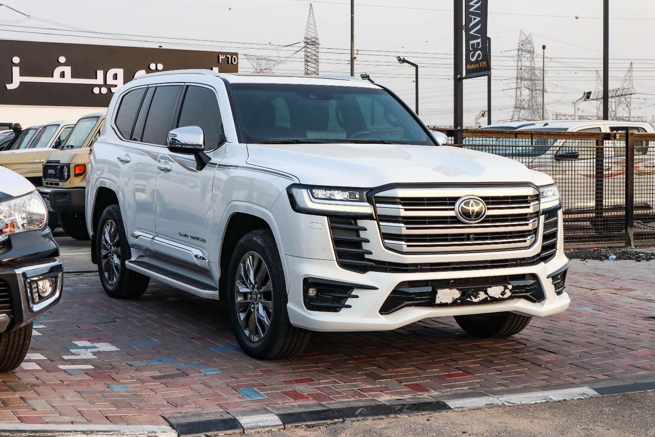 Toyota Land Cruiser VXR 3.5L 2023 Toyota Land Cruiser VXR (3.5L Twin-Turbo V6, Full Option, White Exterior, Red Interior