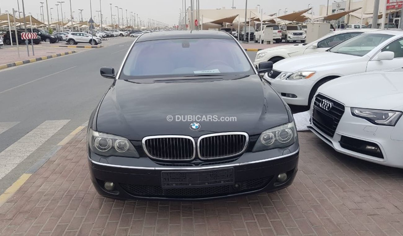 BMW 750Li Bmw 750 model 2007 GCC car prefect condition full service full option low mileage