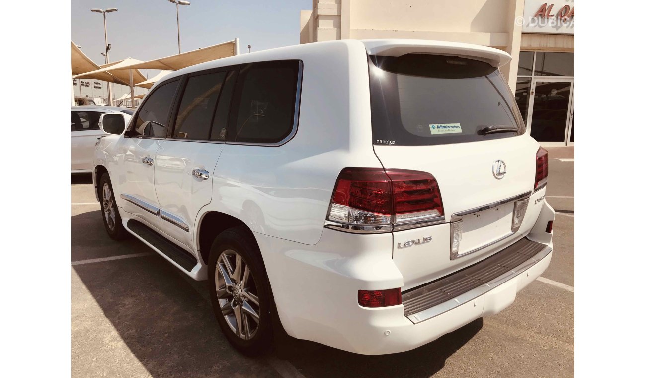 Lexus LX570