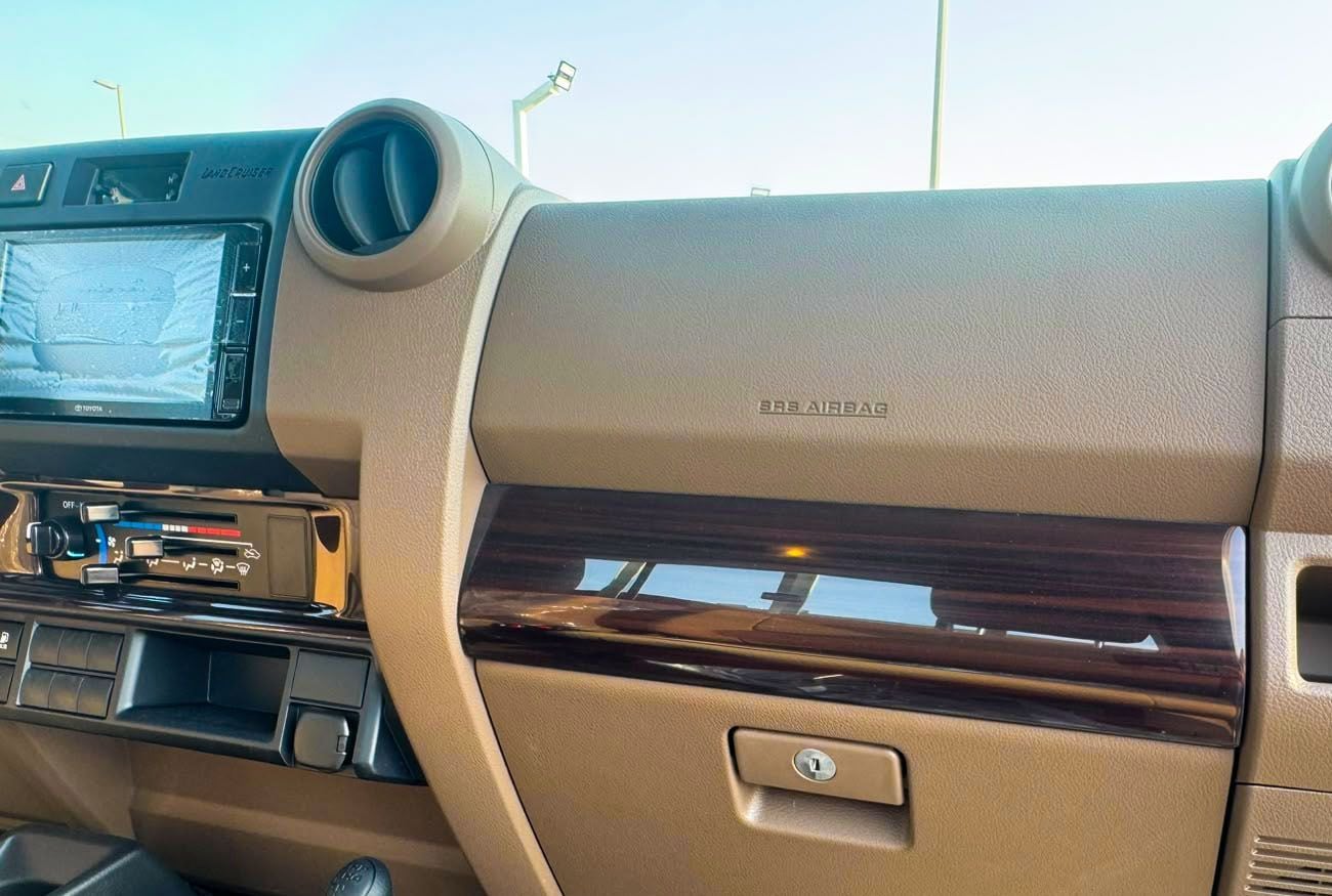 Toyota Land Cruiser 70 LC79 SC