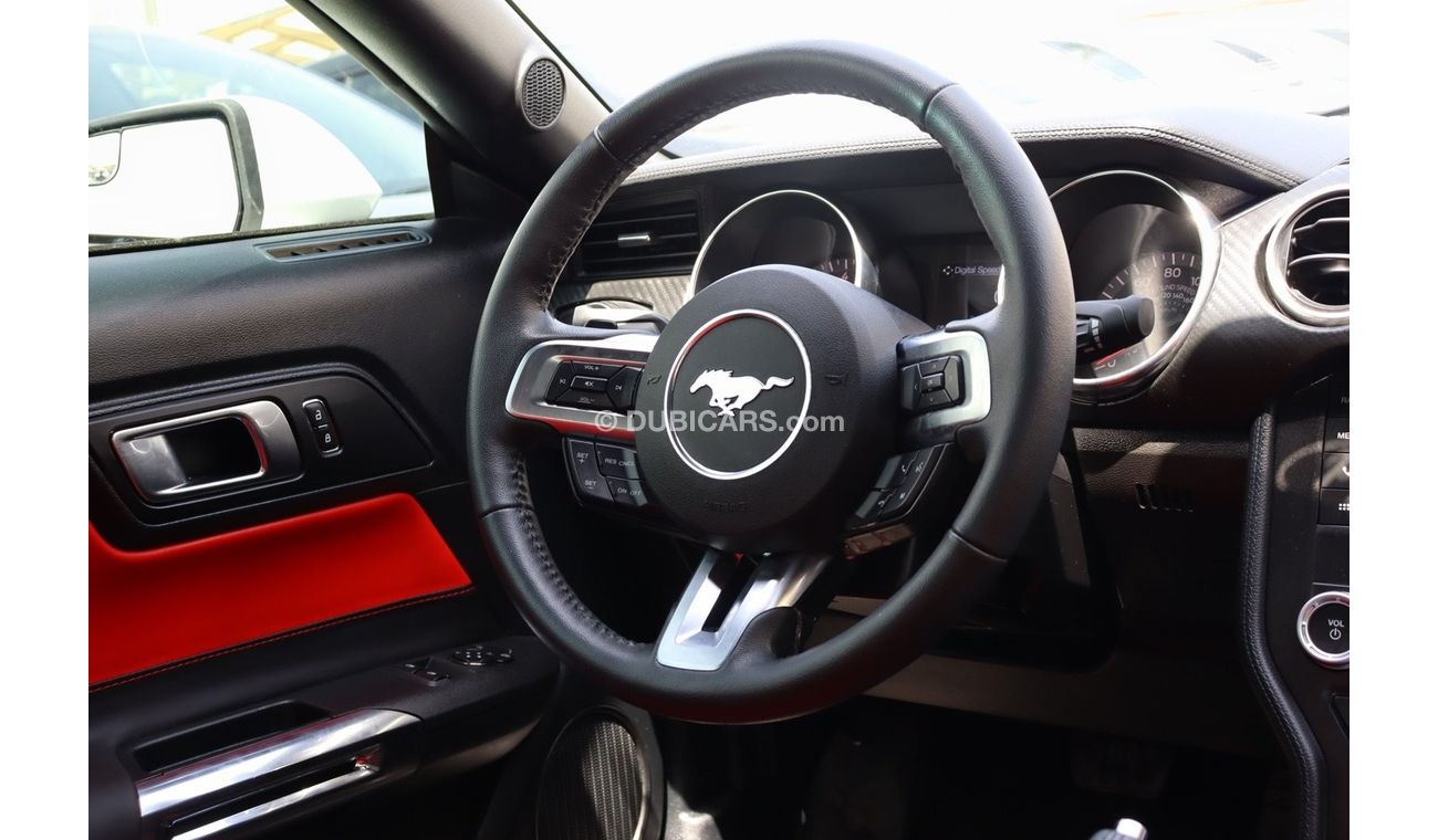 Ford Mustang Ford Mustang EcoBoost / 2020 / USA