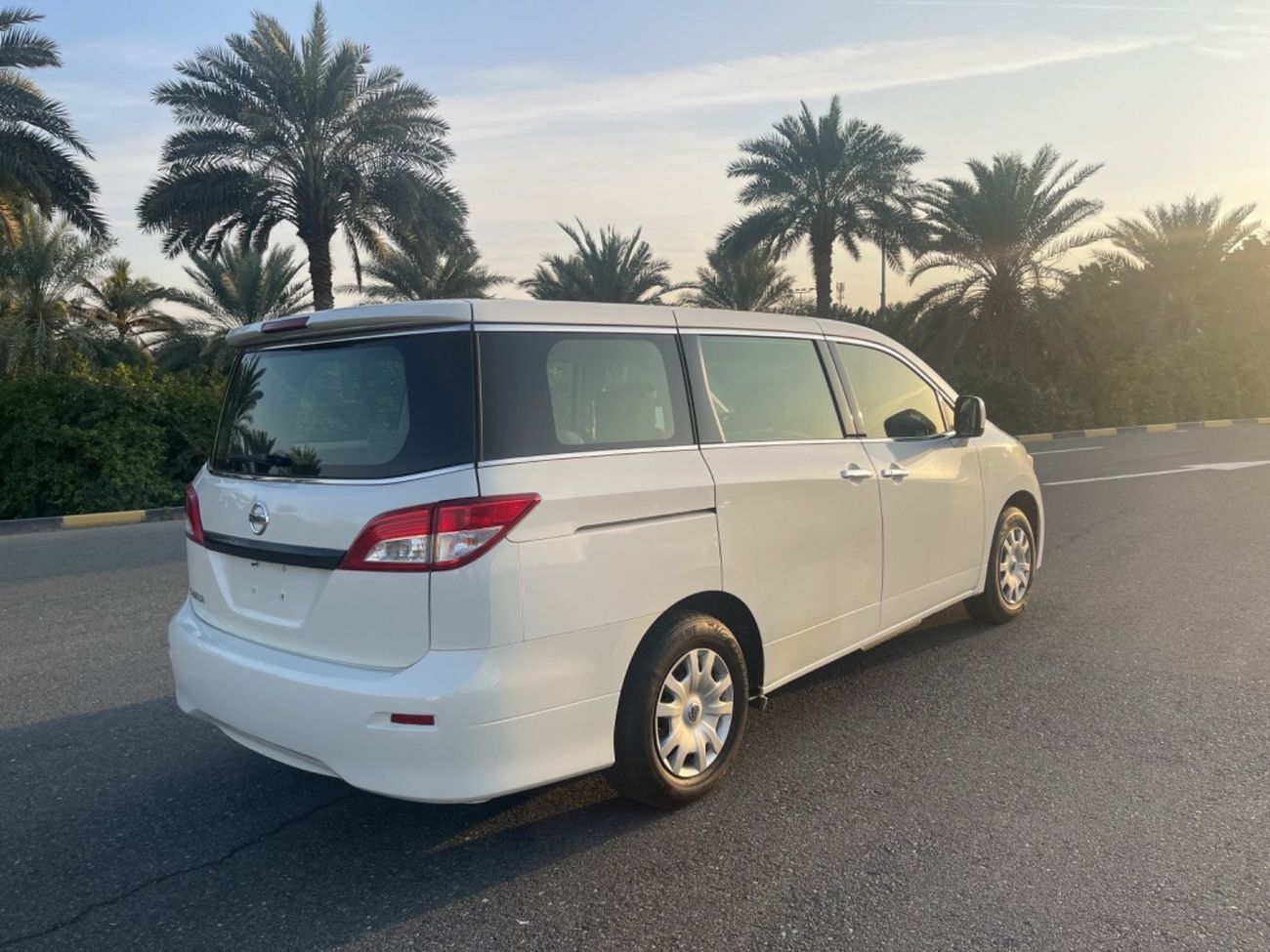Nissan Quest NISSAN _ QUEST _Model 2013 - VERY GOOD CONDITION