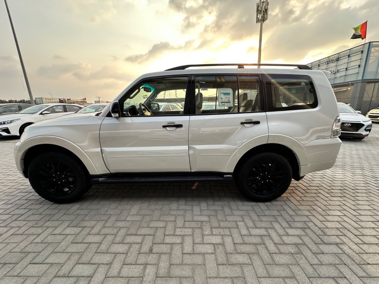 Mitsubishi Pajero GLS 3.5L (189 HP)