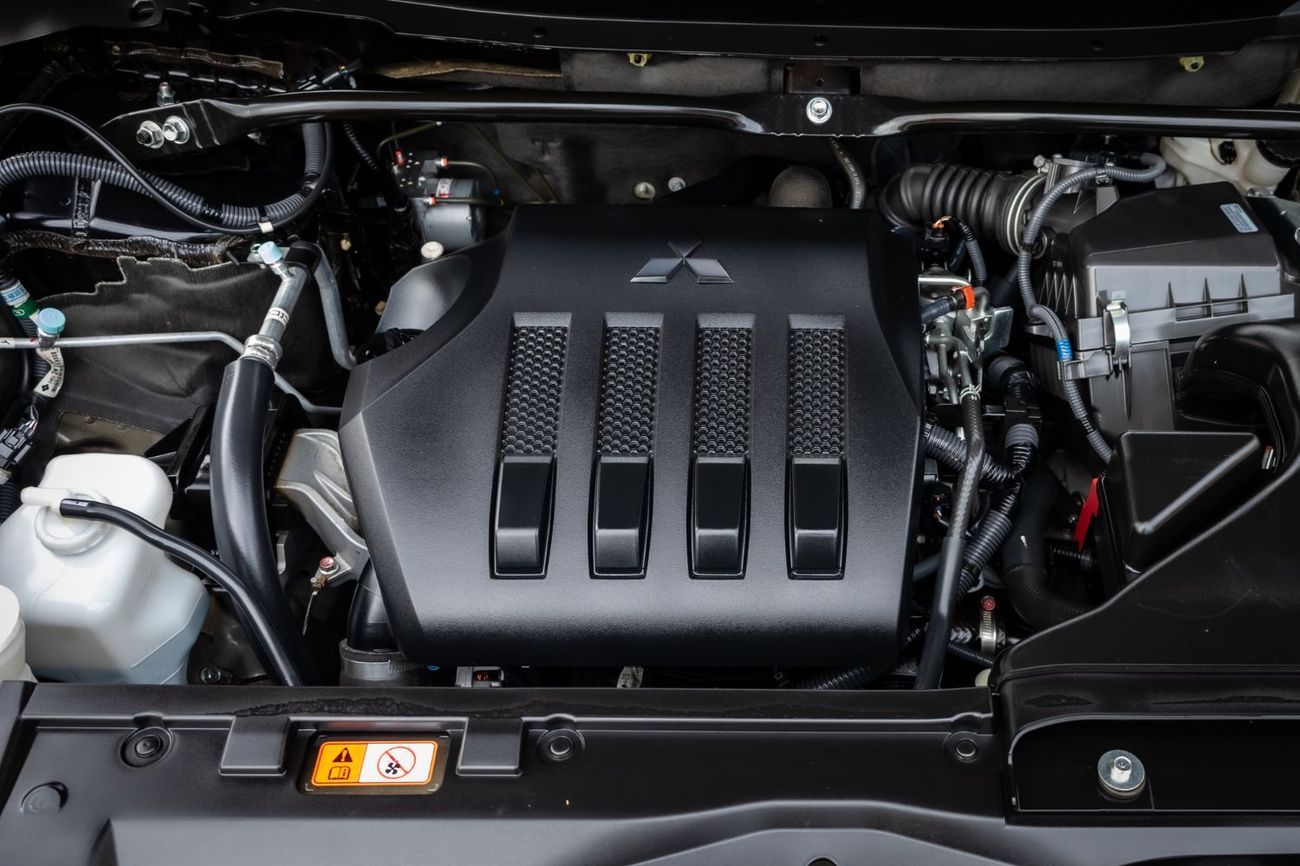 ميتسوبيشي إكلبس كروس GLX