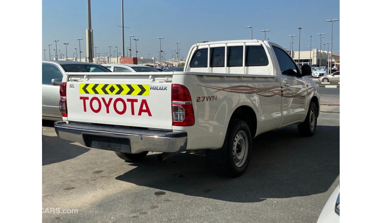 Toyota Hilux 2015 4x2 S/C Ref#748