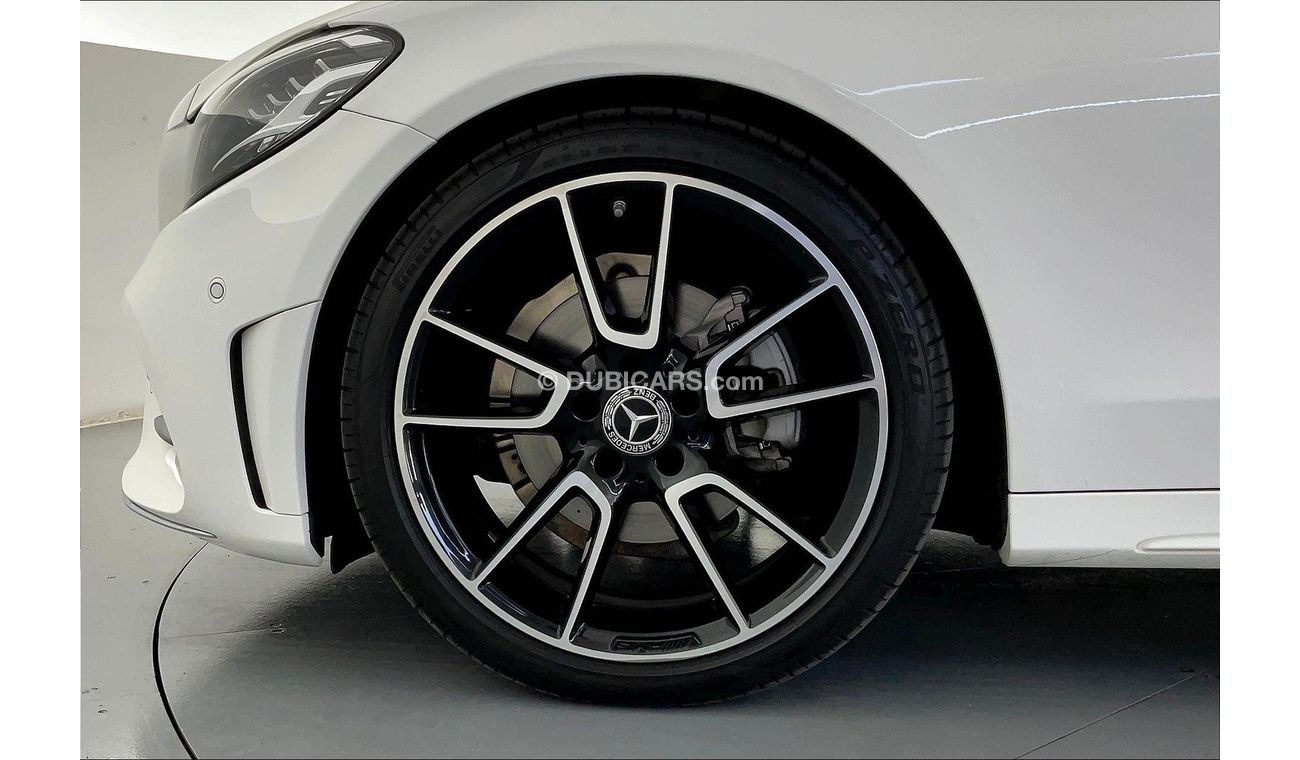 Mercedes-Benz C 200 Premium (AMG Line)