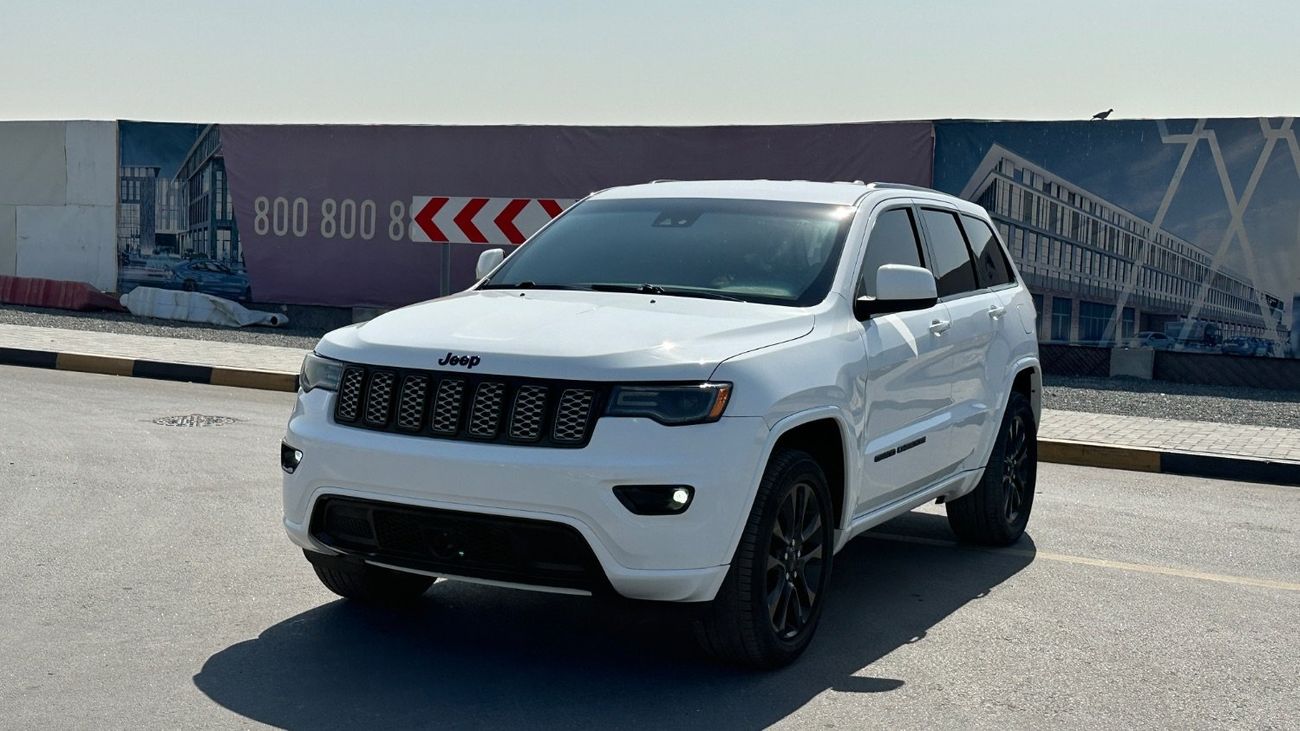 جيب جراند شيروكي Laredo 3.6L 4WD