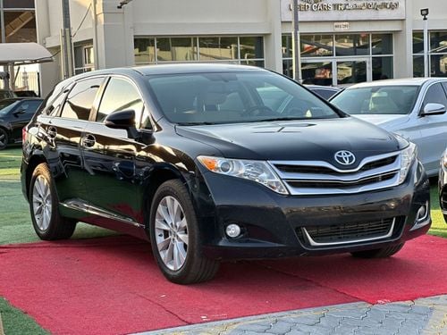 Toyota Venza Price in UAE, Images, Specs & Features