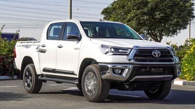 تويوتا هيلوكس SR5 ECTAGR005 – 2026 Toyota Hilux Double Cab 2.7L Petrol Manual 4wd – White w Red