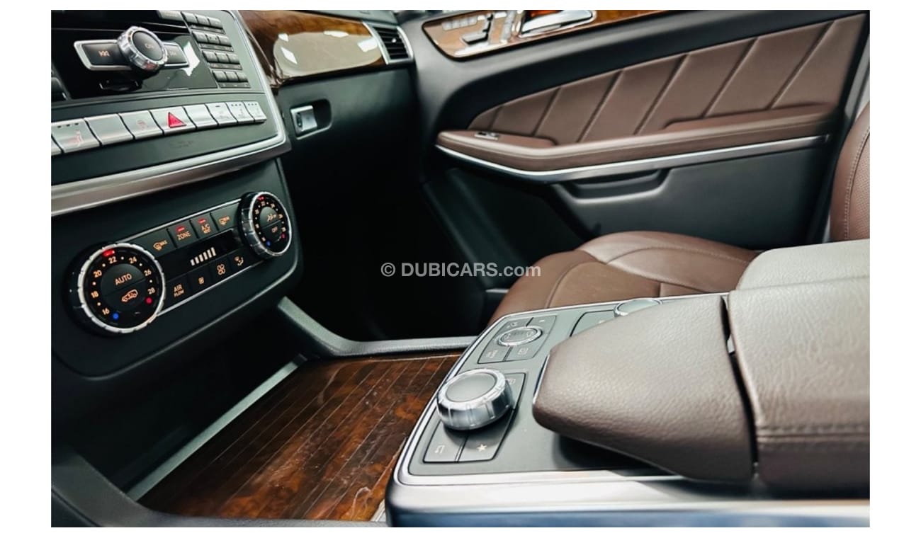 Mercedes-Benz GL 500 Std GCC .. FSH .. Original Paint … Top Range … Perfect Condition