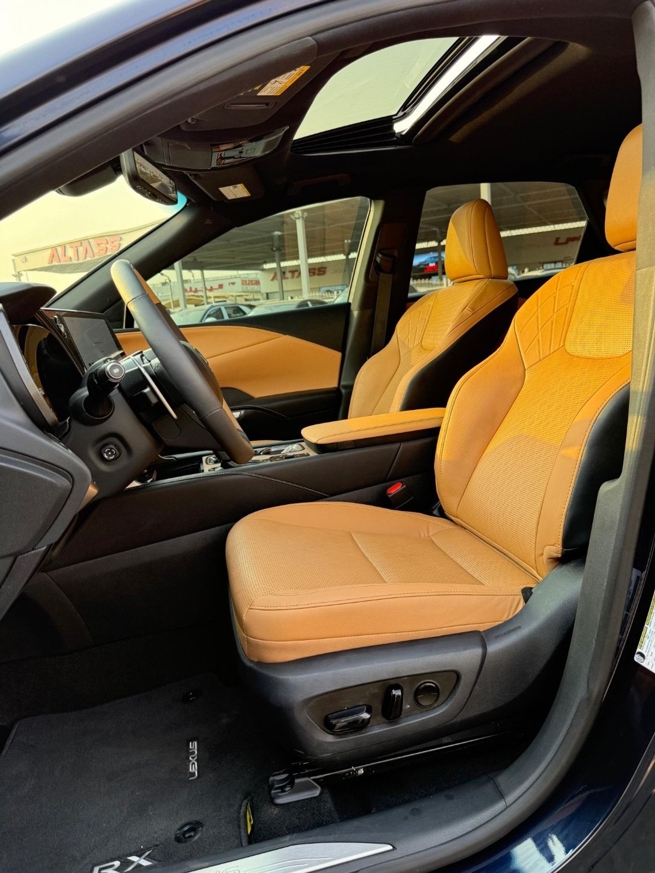 Lexus RX350h Hybrid Base 2.5L Hybrid Base Full Option 2.5L