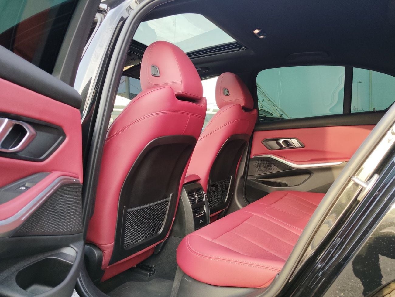 بي أم دبليو 330i M SPORT