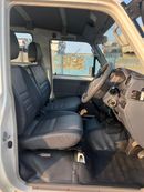 تويوتا لاند كروزر 70