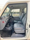 تويوتا لاند كروزر بيك آب