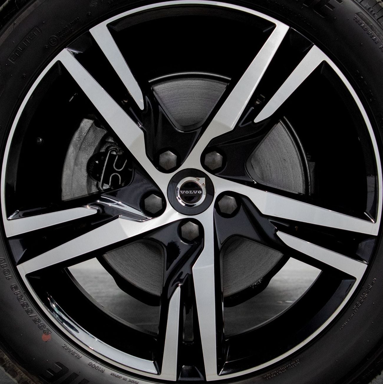 Volvo XC60 B5 R Design 2.0L