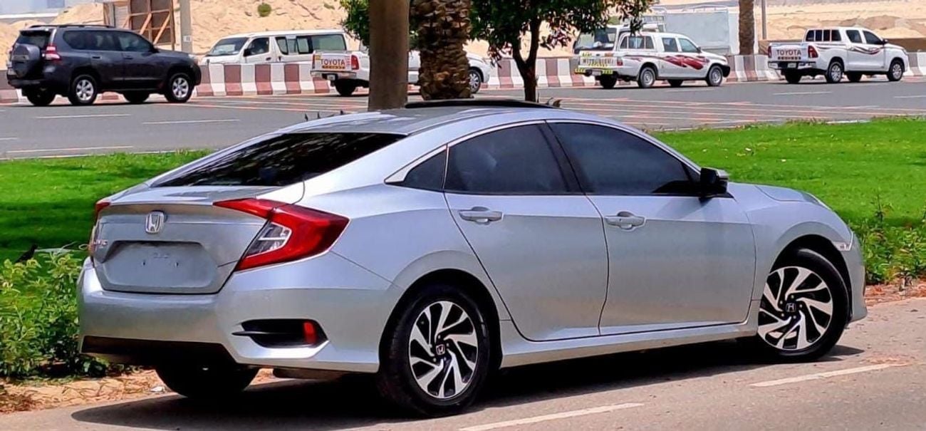 Honda Civic EXI 770/Month-(4 years) | Honda Civic EX 2018 | GCC Specs | Full Option | Non-Accident