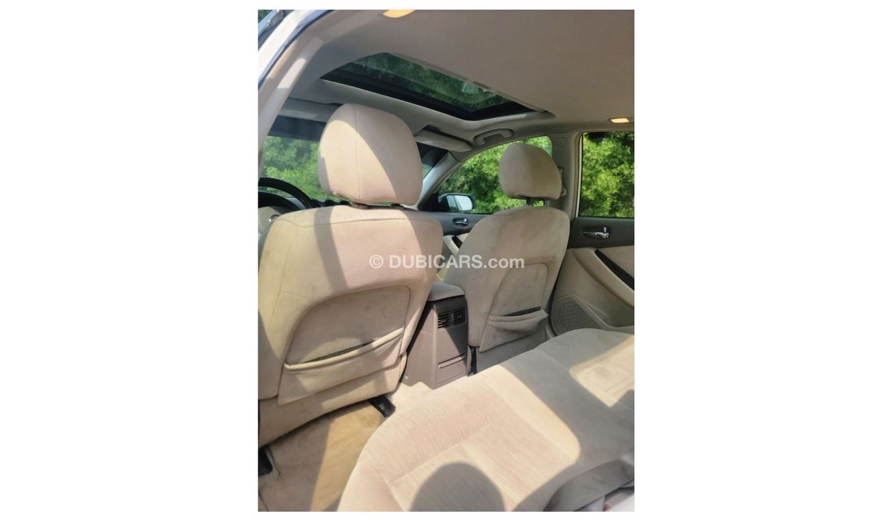 نيسان ألتيما