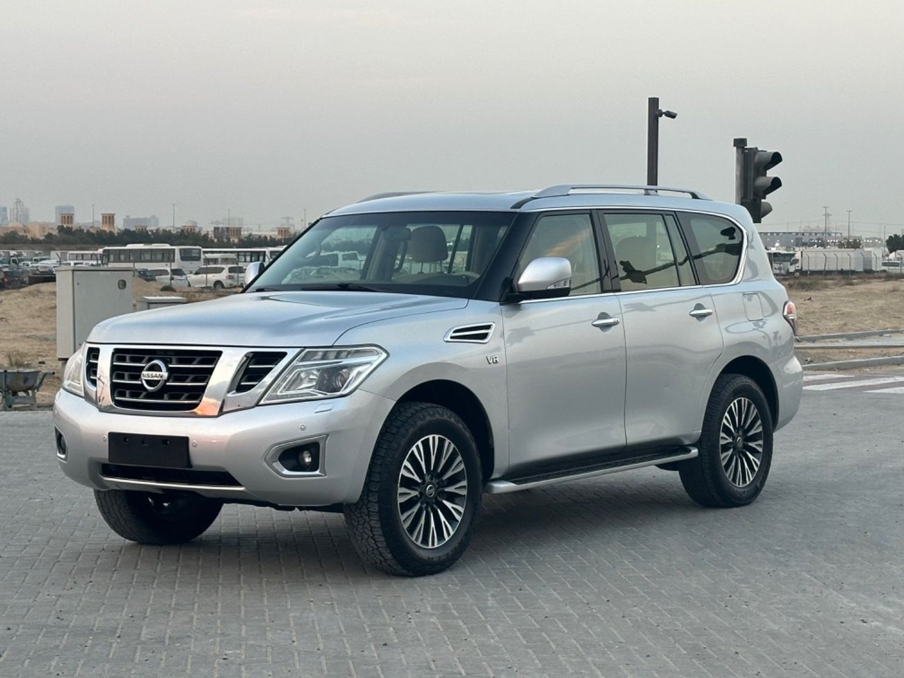 نيسان باترول موديل 2015 خليجي فل مواصفات فتحه ونظام صوت ممتاز V8