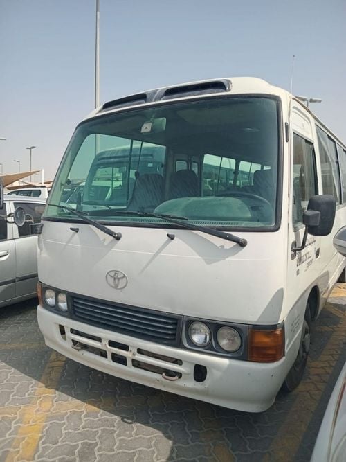 تويوتا كوستر STD 2.7L PETROL 30 SEATER MANUAL TRANSMISSION