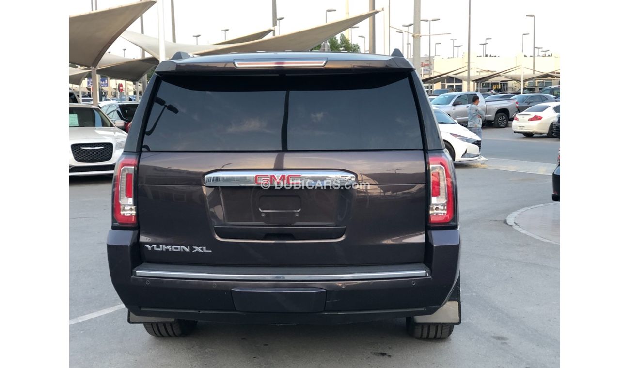 جي أم سي يوكون موديل 2015 فل مواصفات كراسي جلد ومثبت سرعه وتحكم كهربي كامل ونظام صوت ممتاز وكاميرا خلفيه ومدخل اسطو