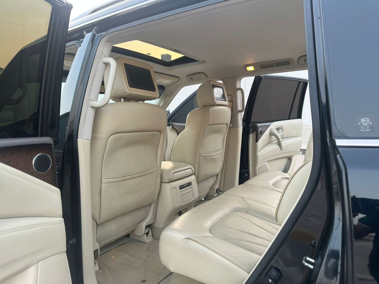 إنفينيتي QX56 Luxury 5.6L