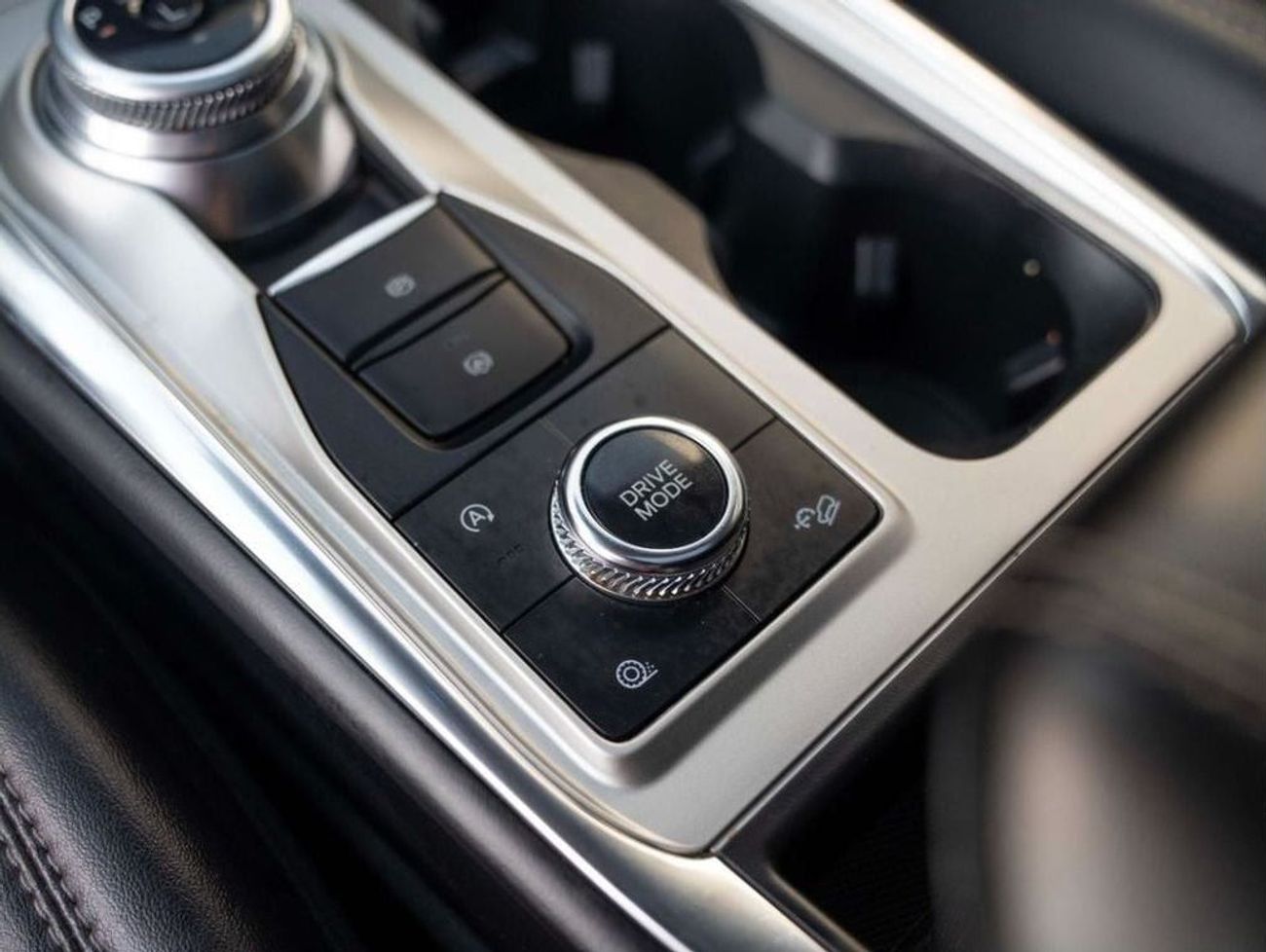 Ford Explorer XLT 200A 2.3L 4WD