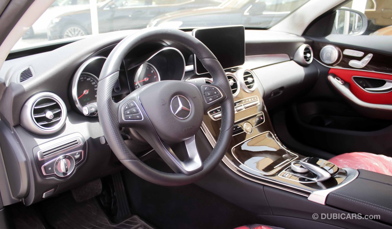 Mercedes-Benz C 300 One year free comprehensive warranty in all brands.