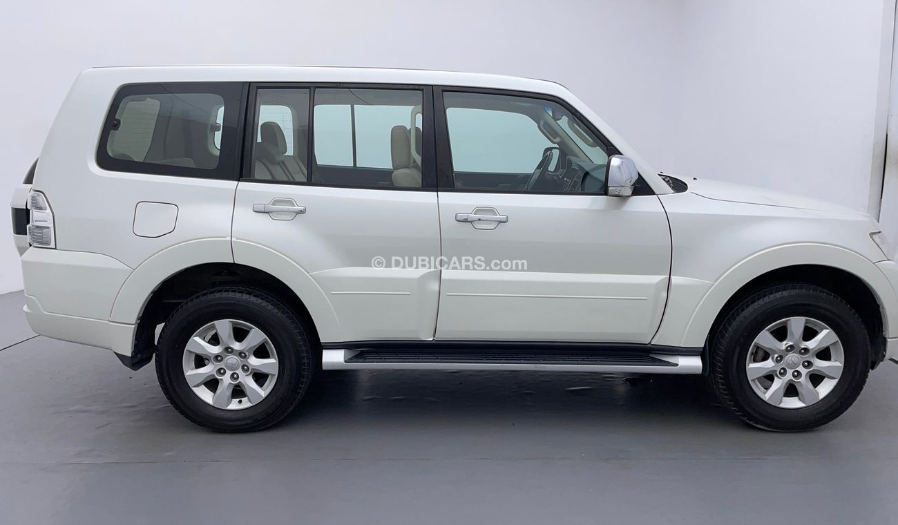 ميتسوبيشي باجيرو GLS LOWLINE 3.5 | بدون دفعة مقدمة | اختبار قيادة مجاني للمنزل