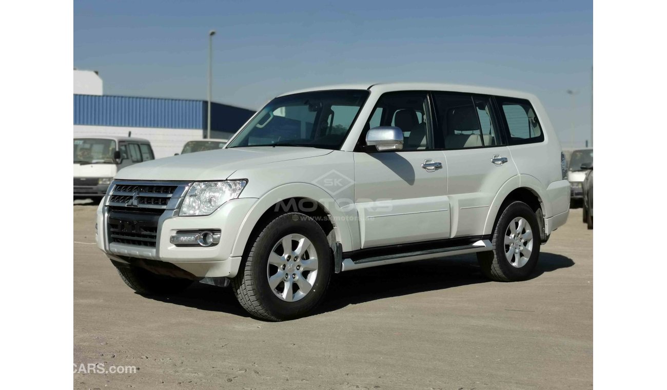 ميتسوبيشي باجيرو 3.5L PETROL, 17" ALLOY RIMS, KEY START, XENON HEADLIGHTS (LOT # 4058)