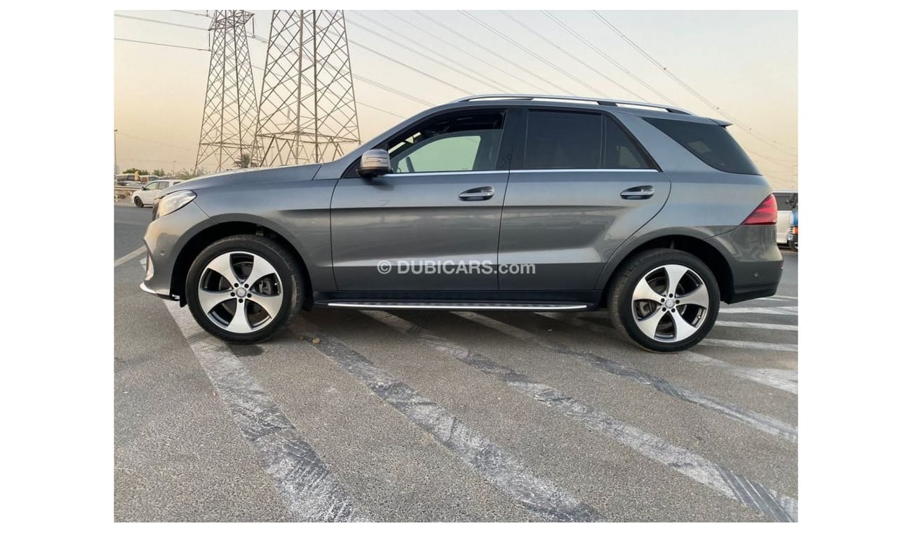 Mercedes-Benz GLE 350 2017 Mercedes-Benz GLE 350 / FULL OPTION